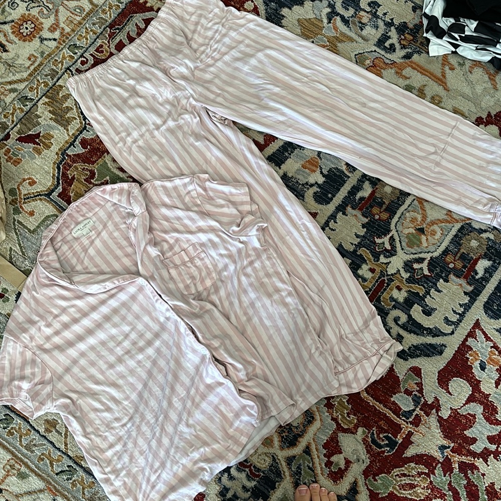💕girly pink striped pajama set 💕